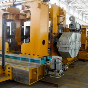 马来西亚KKB公司 Dia508-2500mm 螺焊机组；2011年投产。